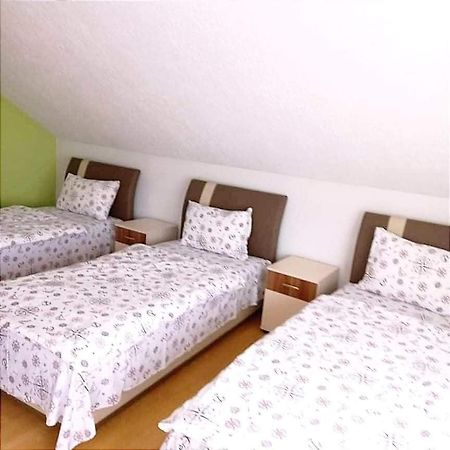 Visoko Room Bagian luar foto